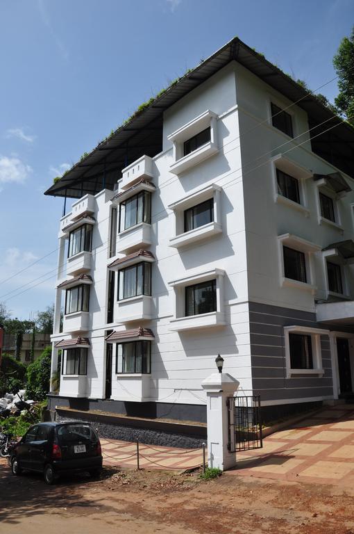Albarad Hotel Мунар Екстериор снимка