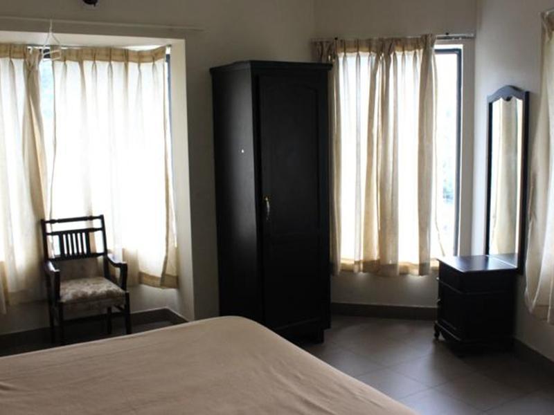 Albarad Hotel Мунар Екстериор снимка